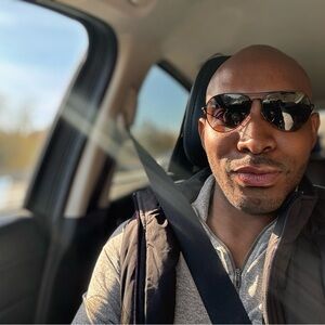 Meet your Posher, Robert